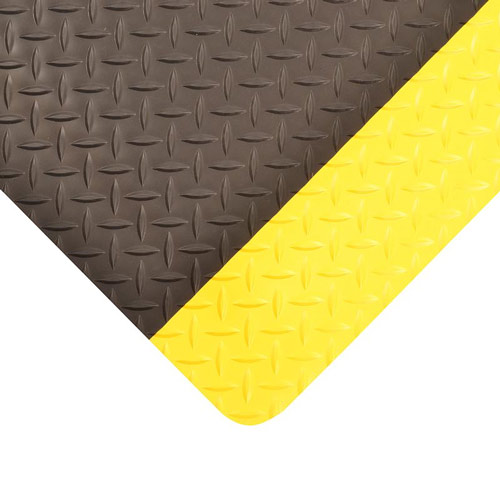 Ergo Trax Grande Anti-Fatigue Mat 2x75 ft black yellow corner.