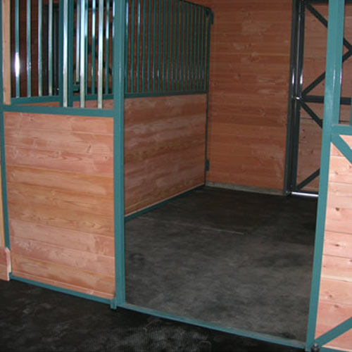 Sundance Horse Stall Mat Kit 10x10 Ft x 3/4 In Barn Black hexagon Top stall install.
