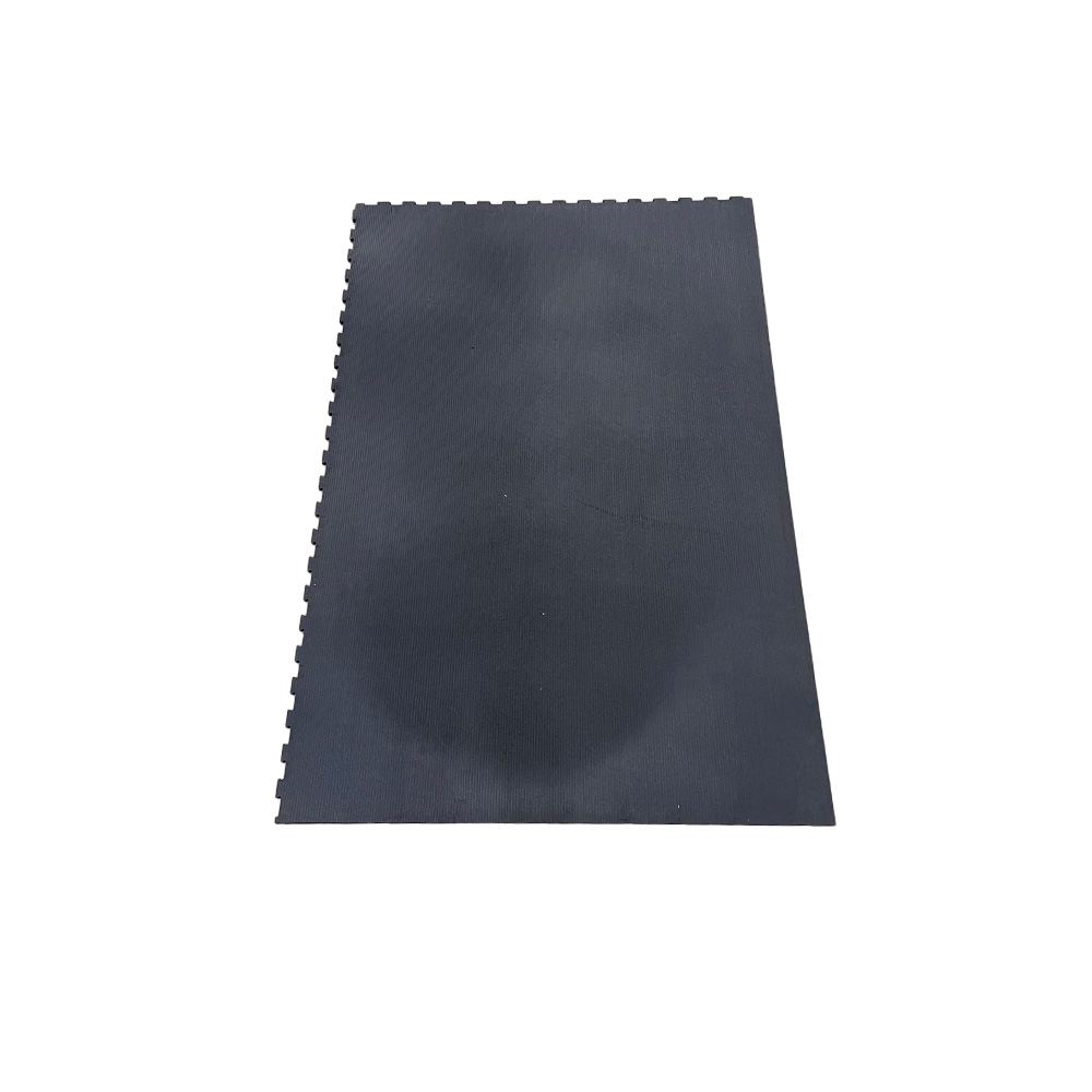 Washbay Ribbed Rubber Mats 1/2 Inch 12x12 Ft Kit corner border with two straight edges