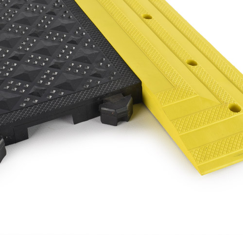 comfort matta black tile with yellow border ramp