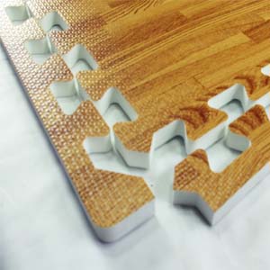 Wood grain foam mats