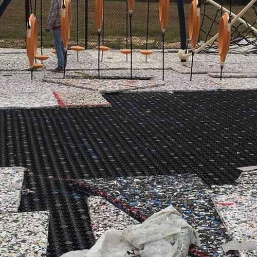 Roof Open Drainage Tile with pad.  