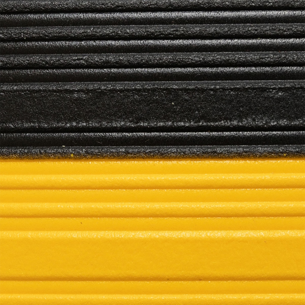 Airug Mat Anti-Fatigue 3x60 ft x 3/8 inch black/yellow texture closeup