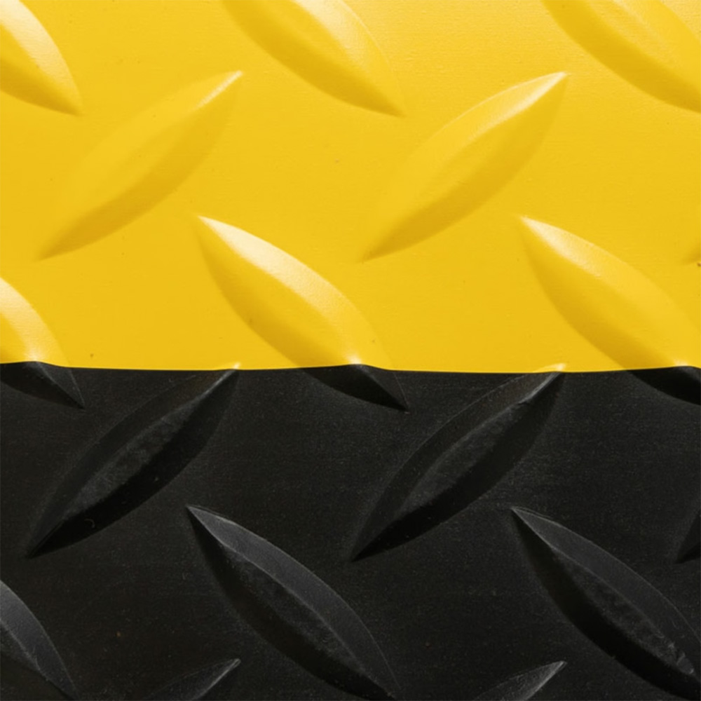 Cushion Trax Anti-Fatigue Mat 3x75 ft black yellow texture closeup