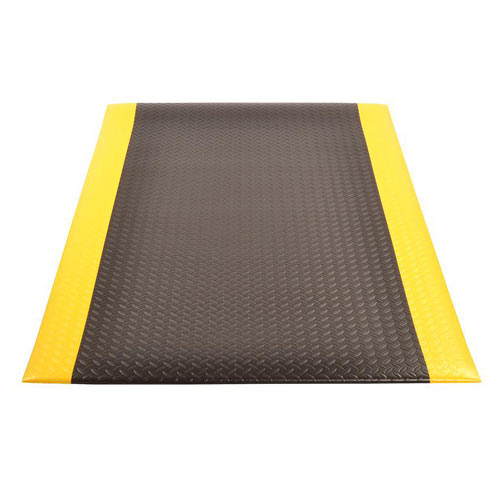Diamond Sof-Tred With Dyna Shield Anti-Fatigue Mat 3x12 ft black yellow full tile.