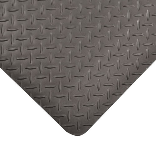 Saddle Trax Anti-Fatigue Mat 4x75 ft close corner black.