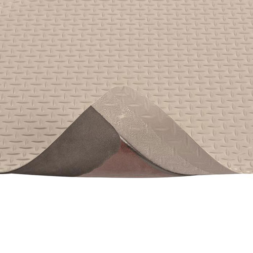 Saddle Trax Anti-Fatigue Mat 2x75 ft close corner curl.