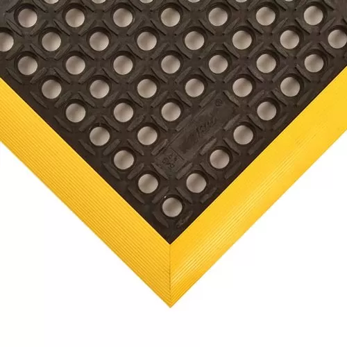 Safety Stance 4-Side Anti-Fatigue Mat 40x64 inch corner black yellow.