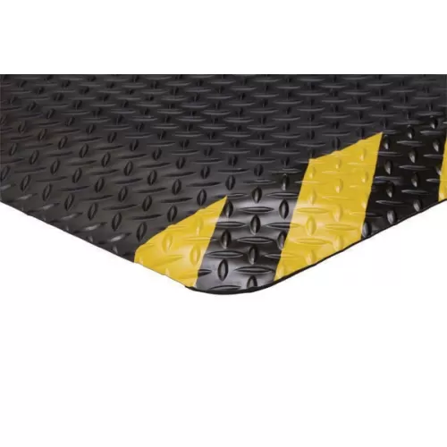 Diamond Foot Colored Borders 2x75 feet Chevron Black/Yellow