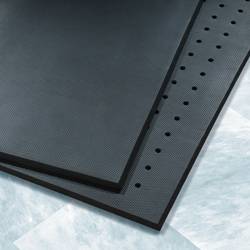 VIP Black Cloud Light Weight Rubber Mat is a 3x5