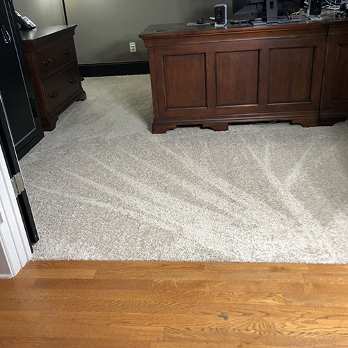 https://www.greatmats.com/images/carpet-tiles/diy-lct-plush-install-doorway.jpg