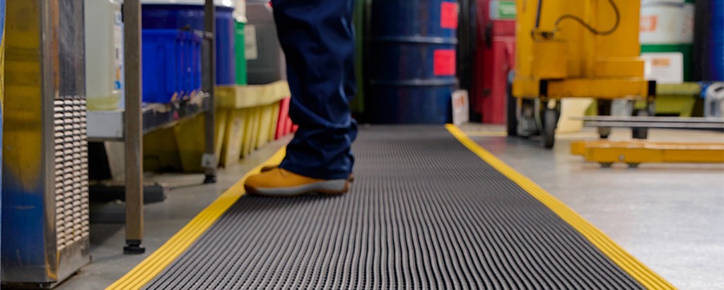 Industrial Flooring Buyers Guide Banner
