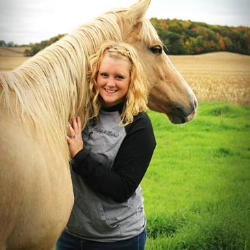 Bryanna Larson 2017 National Horse Trainer of the Year Nominee