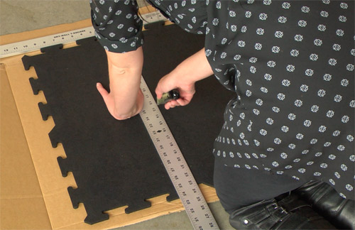 How To Cut Rubber Foam Vinyl And Plastic Flooring Rolls Mats