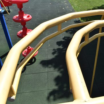 interlocking playground safety tiles