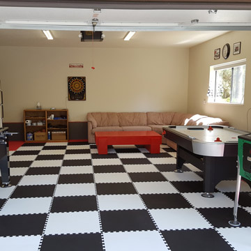 Black and White Foam Floor Tiles for Game Room
