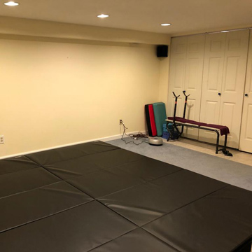 folding gym mats for virtual exercise class at home