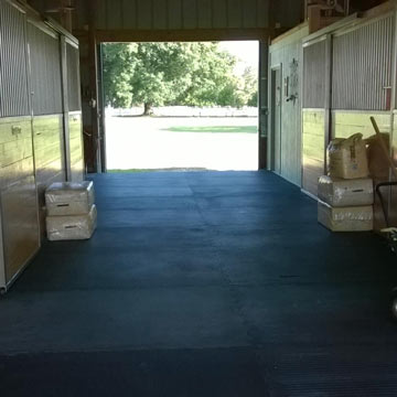 Durable and Thick Equine Mats for Horse Barns