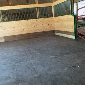 Large Interlocking Rubber Mats for Horse Stables and Barns