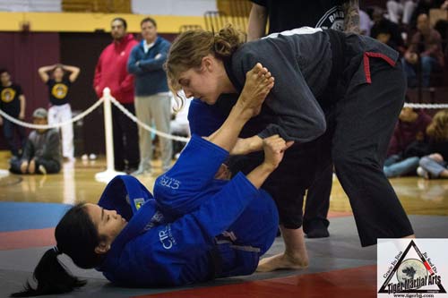 Kristina Barlaan and Bethany Schulze Superfight