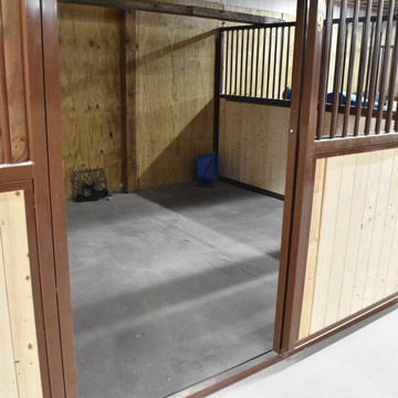 Horse Stall Mats for Equine Therapy