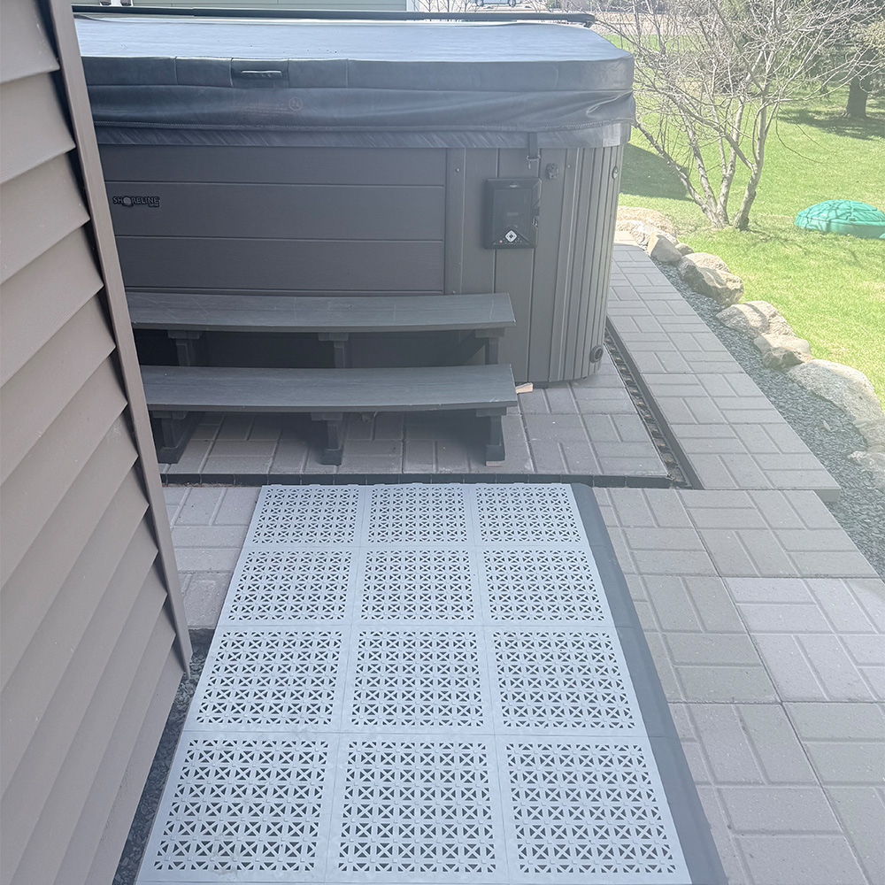 Hot Tub Decking for outdoors