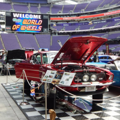 World of Wheels Garage Floor Tile Diamond Display thumbnail