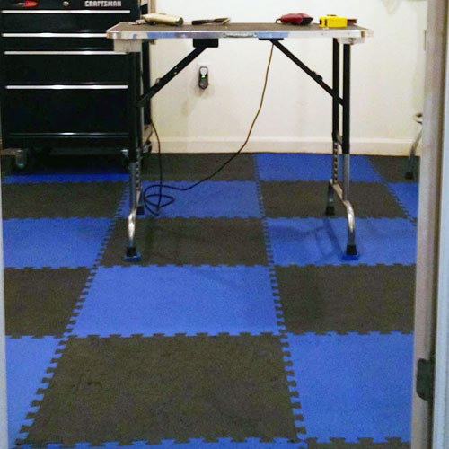 How to Keep Floor Mats From Sliding on Vinyl Floor