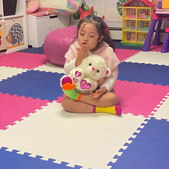 kids foam mats wearing socks