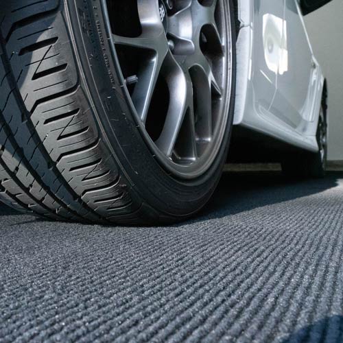 Stain resistant and waterproof garage floor carpet