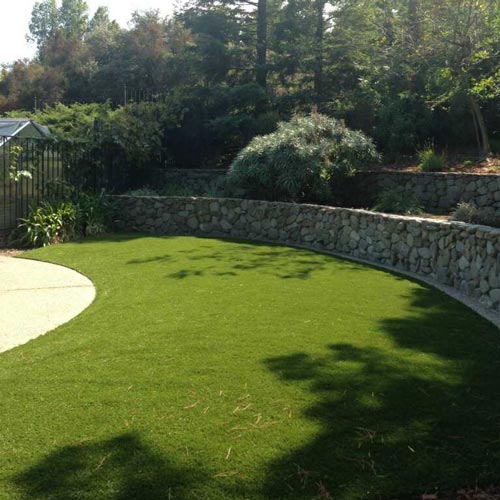 turf landscaping rock wall