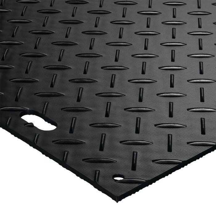 Corner view MambaMat Ground Protection Mat Black 1/2 Inch x 4x8 Ft. diamond surface