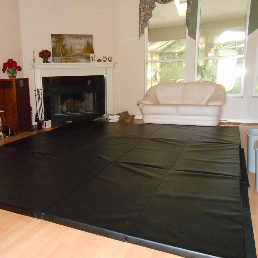 Gymnastics Mats 4x10 Ft x 2 inch 4V 18oz in living room.