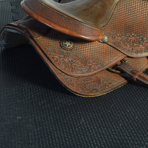 Horse Stall Mat Kit 14x14 Ft Pebble Top Mats