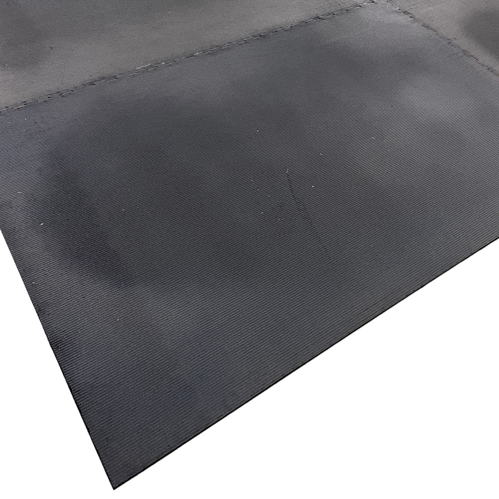 Washbay Ribbed Rubber Mats 1/2 Inch 10x10 Ft Kit corner close up