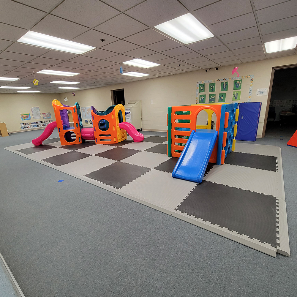 indoor playground flooring for soft play area