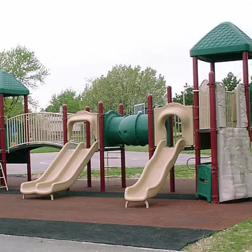 Interlocking Rubber Tiles in king park outdoor playground