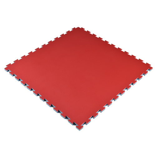 Taekwondo Puzzle Mats red 20 mm full tile angle.