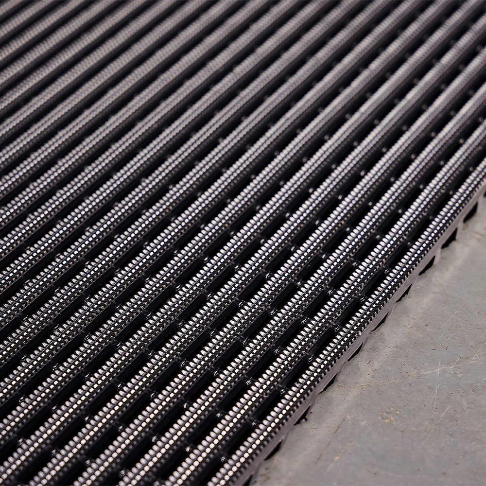 close up of Flexigrid Industrial Matting 