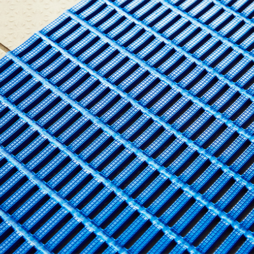 3' x 33' Floorline Low Traffic Slip-Resistant Open-Grid Pool Matting