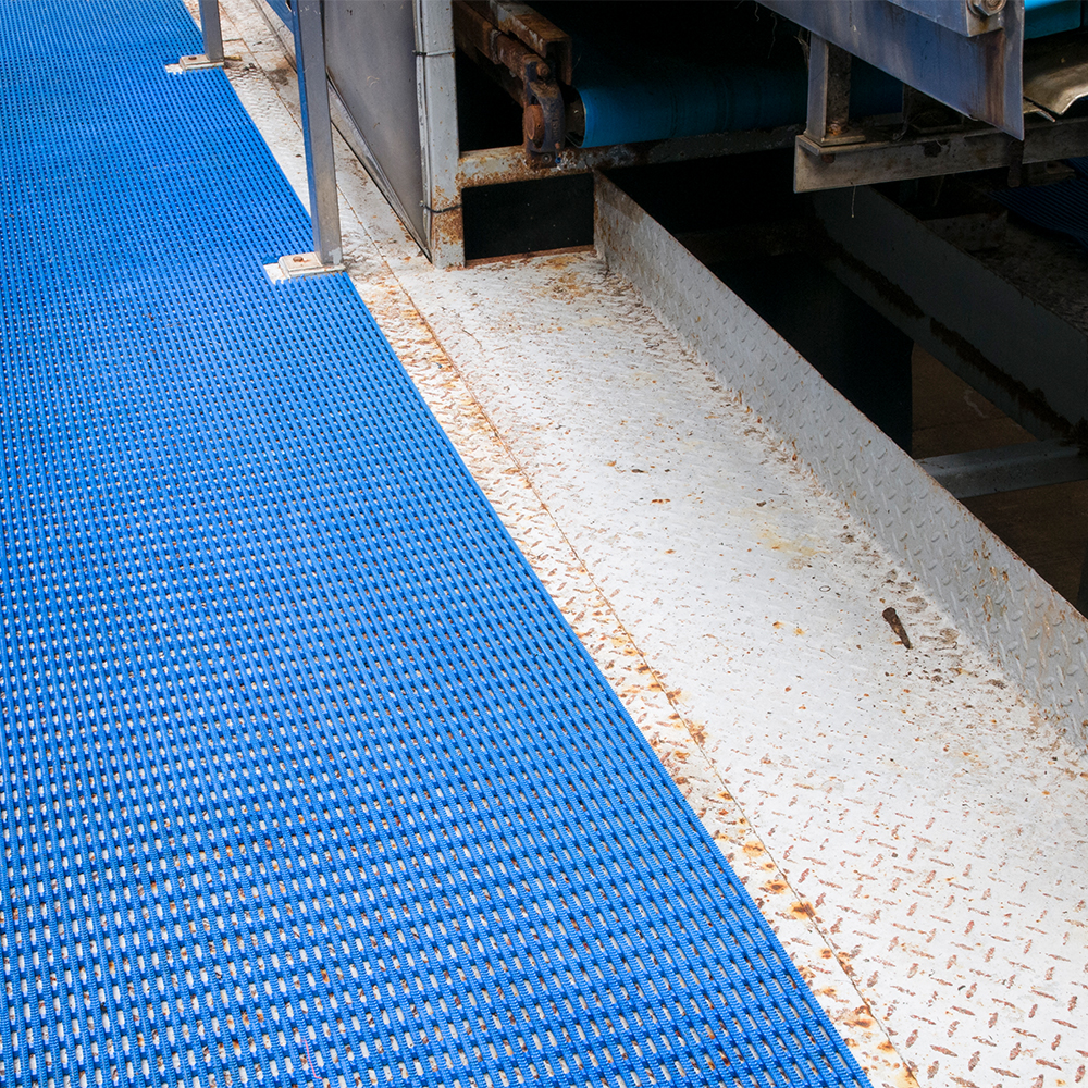 https://www.greatmats.com/images/plastex-matting/vynagrip-blue-matting-industrial-diamond-plate.jpg