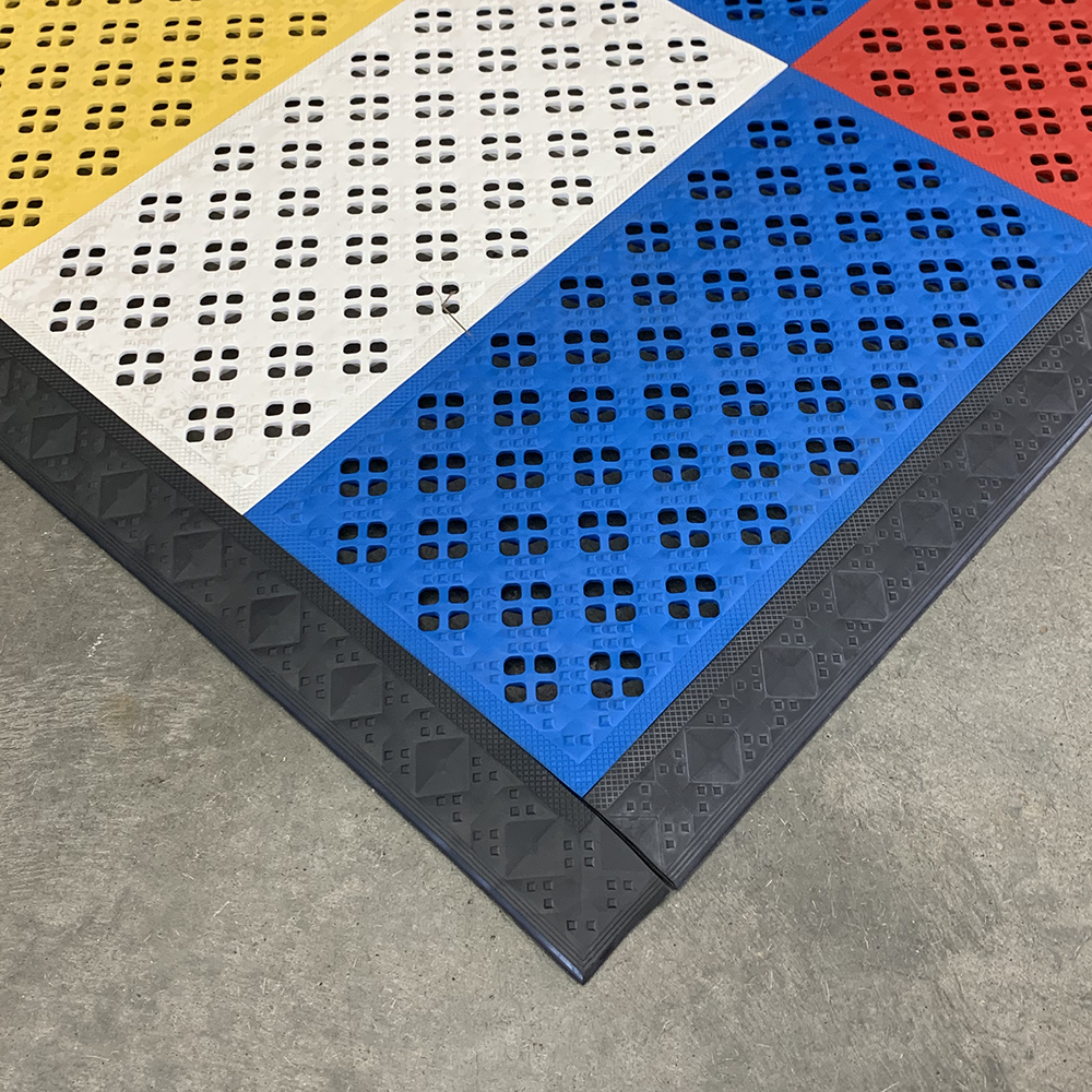 Ergo Matta Perforated Outdoor Tiles with border