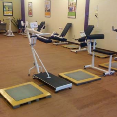 There are a couple differences between gym flooring for home and for commercial applications. thumbnail