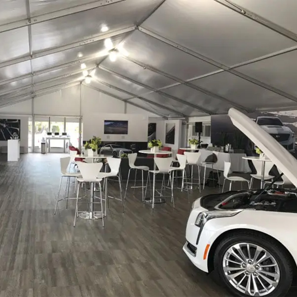 RaceDeck Oak Garage Floor Tiles 1/2 Inch x 18x18 Inches showroom display