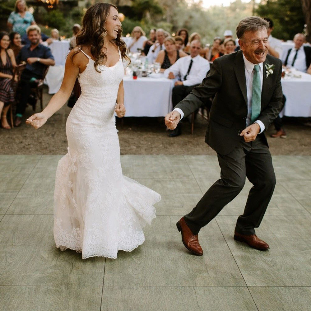 SnapLock Dance Floor Plus Premium Tiles 1/2 Inch x 3x3 Ft. in green oak for wedding dance