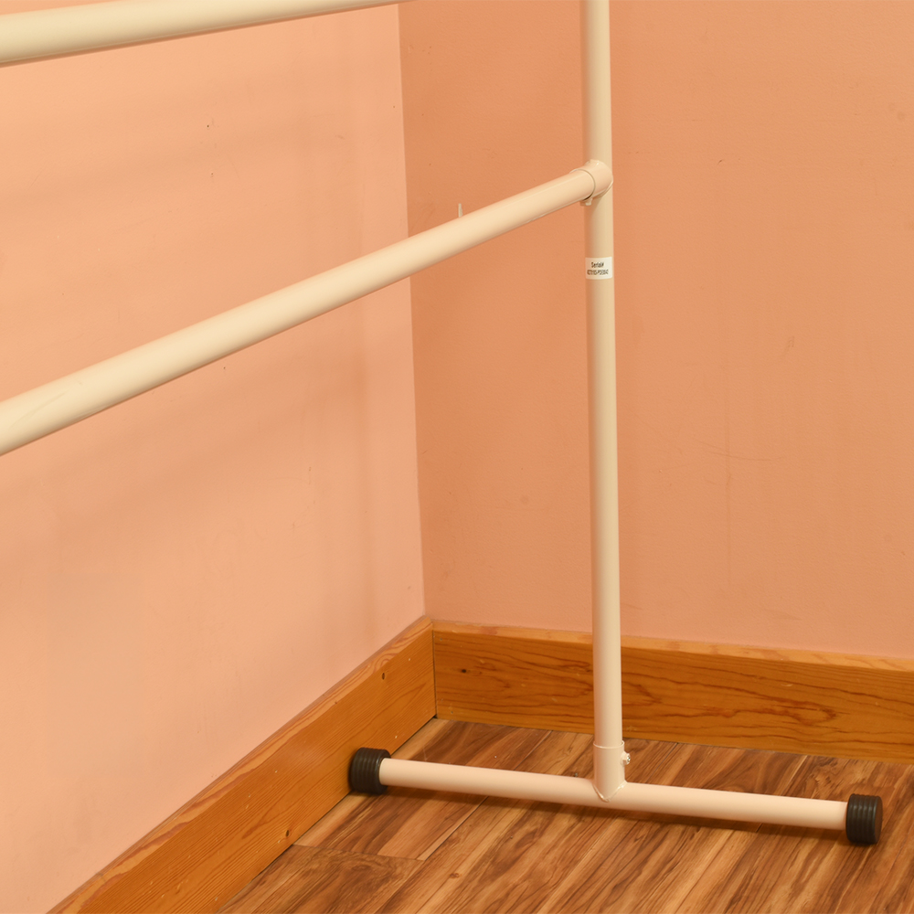Portable Ballet Dance Barre 6 Ft. edge close up