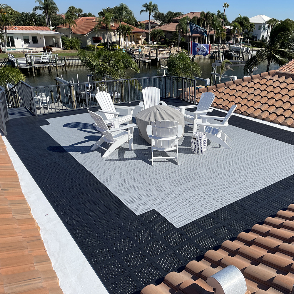 rooftop patio using interlocking drainage tile flooring