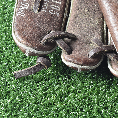 Bermuda Softball Turf with Glove