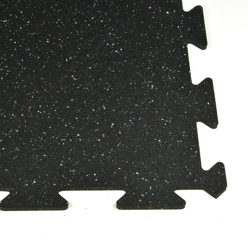 Rubber Tile Interlocks with Borders 1/4 Inch corner close