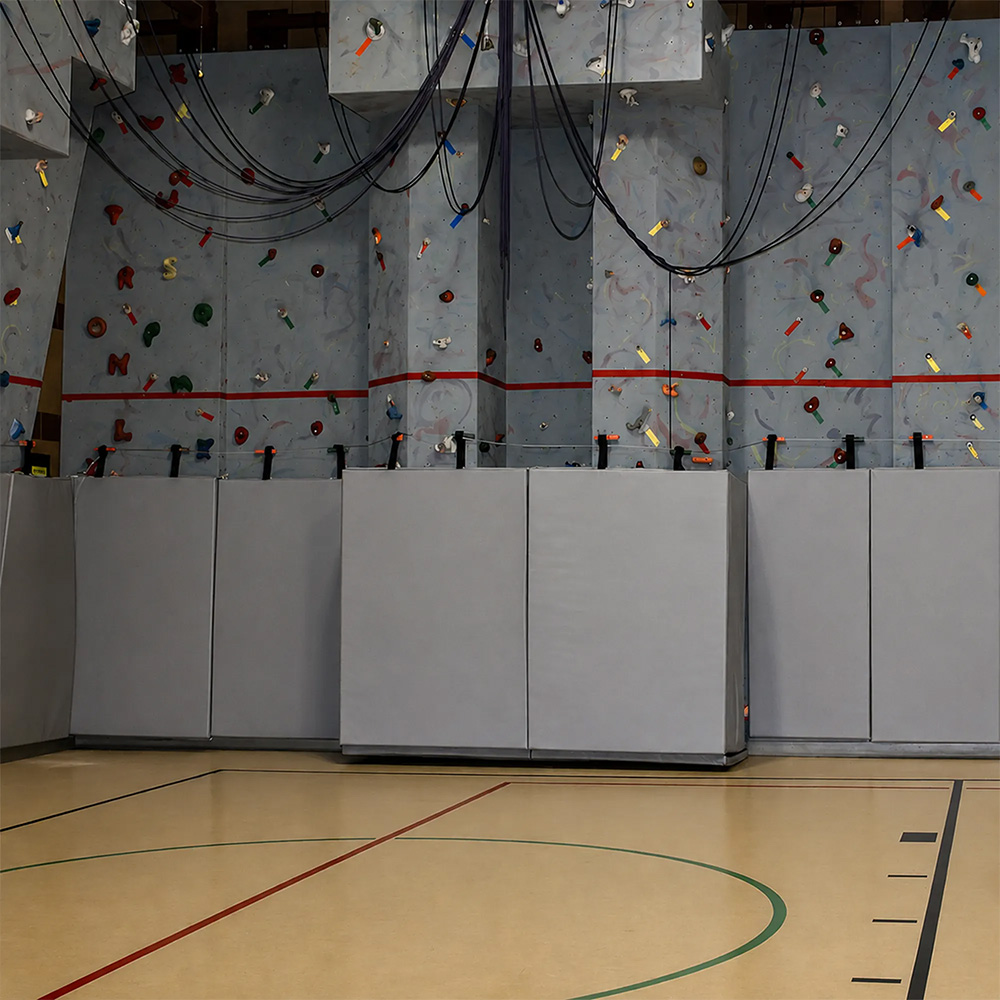 hanging mats for climbing walls